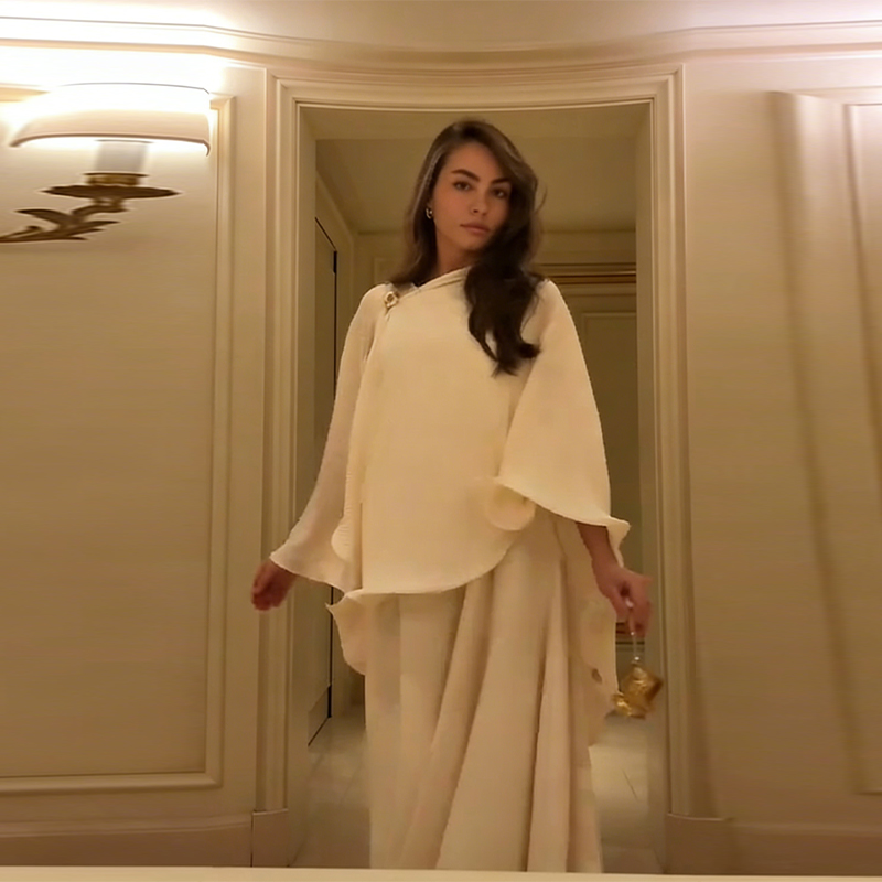 Romantic Graceful Shawl Dress  - Women'S Elegant Formal Wear 评论和价格
