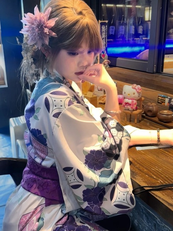Traditional Purple Kimono Bath - Japanese Women Formal Wear 评论和价格